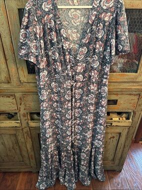 Maxi Floral V-Neck Dress in Charcoal and Blush